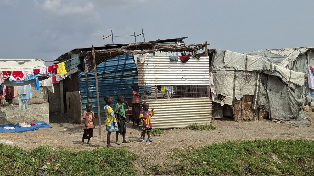 PhilippeMichelK's tweet image. #UNMISS From the comfort of capital cities, maintaining peace, fighting for human rights and dignity, and providing development aid seem like astronomical expenses. But on the ground, as here in Bentiu, reality catches up with us. Being on the ground gives different perspective!