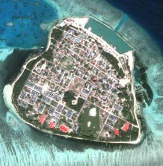 rashyd28's tweet photo. @VaguthuOnline "Heart of Maldives" gothugai aharemen promote kuraathaa ethah dhuvaheh. Maafushi varah local tourism tharahgee nuve ulhenikoh brand akah vee. https://t.co/j2xYvq43fl