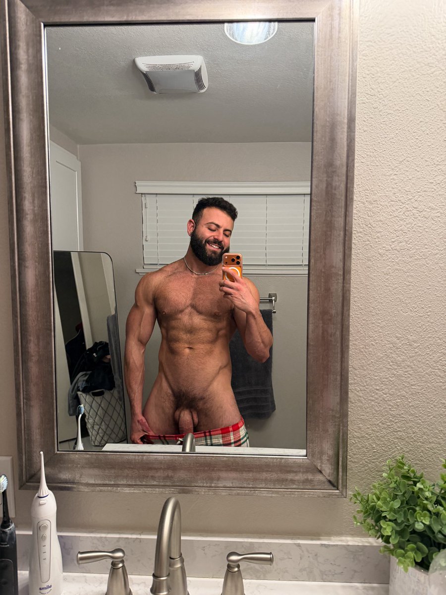 maybesterling's tweet photo. Chudai 😈🍆 https://t.co/9RPf9aXpyx