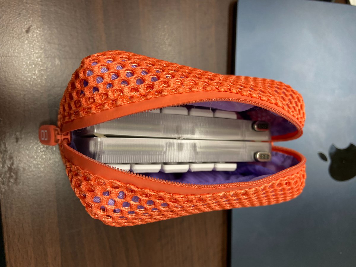 AU_inYoutube's tweet image. ピッタリ…
あとはモバイルバッテリーでも入れようかな
#conductor_key
#CIO