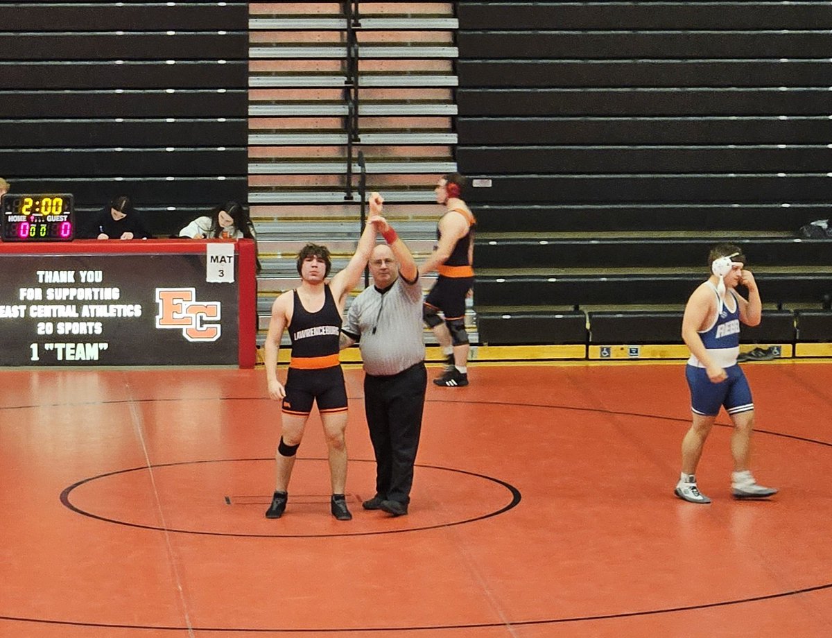 MaxWNelson's tweet image. Good day  of wrestling today.   Tigers go 5-0 in the EC Super Duals.  I go 5-0 with 5 pins at 215.  EC Dual meet up next.