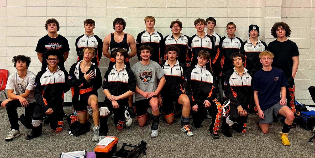 MaxWNelson's tweet image. Good day  of wrestling today.   Tigers go 5-0 in the EC Super Duals.  I go 5-0 with 5 pins at 215.  EC Dual meet up next.