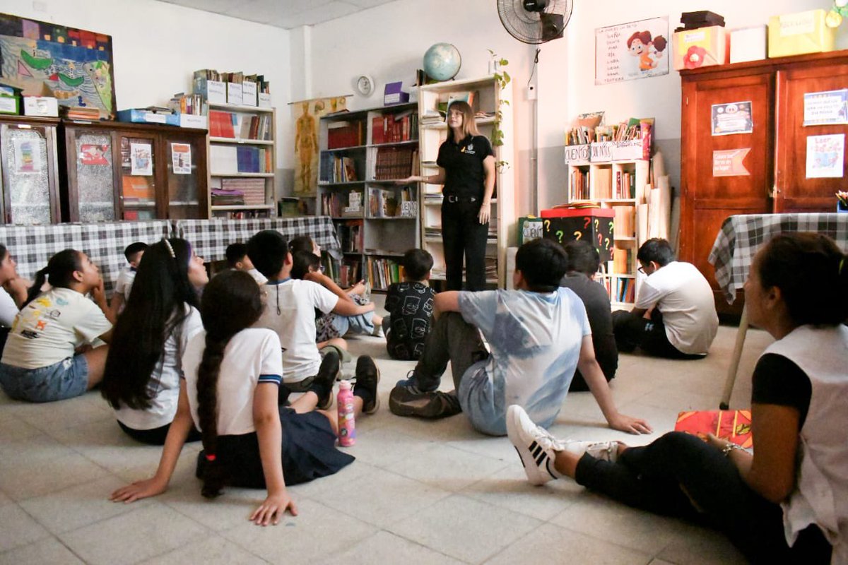 Más de 2.900 niñas, niños y jóvenes aprendieron sobre Seguridad Vial en 2025. 🚸 

🚗 En el año, alumnas y alumnos de nivel inicial, primario y secundario de escuelas municipales, provinciales y privadas participaron de instancias formativas adaptadas a cada ciclo escolar.