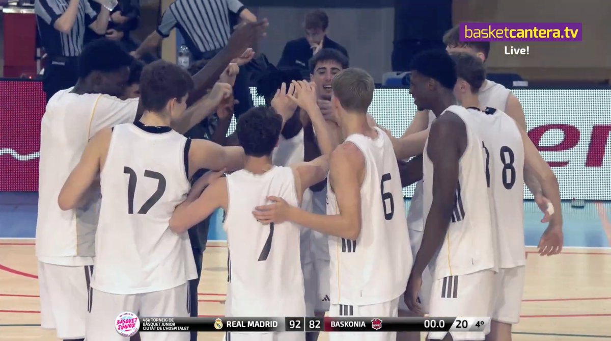 🏆 ¡El <a href="/RMBaloncesto/">Real Madrid Basket</a> revalida título en el Torneo Junior de <a href="/cbhospitalet/">C.B. L'Hospitalet</a>! Los blancos superaron por 92-82 al Baskonia en auténtico partidazo que ha sido la final. 

Andrej Bjelic hizo historia en torneo igualando la máxima anotación individual en 46 ediciones: ¡39 PUNTOS!