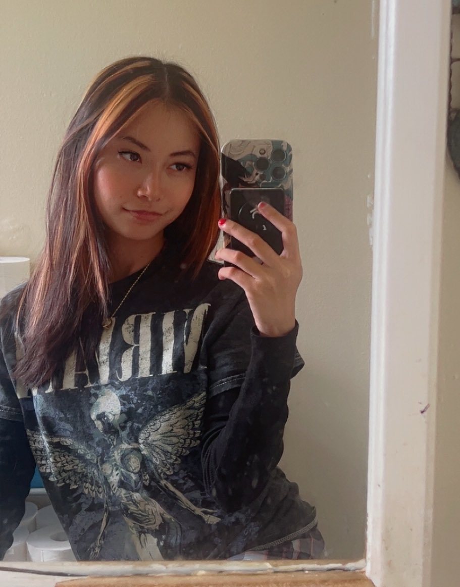 alrightcarina's tweet image. :-)