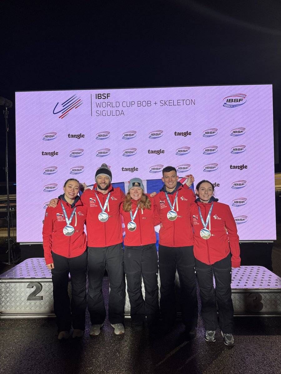 2x🥇 
3x🥈
1x🥉
1x wider podium

A brilliant few days at the Sigulda World Cup 🙌