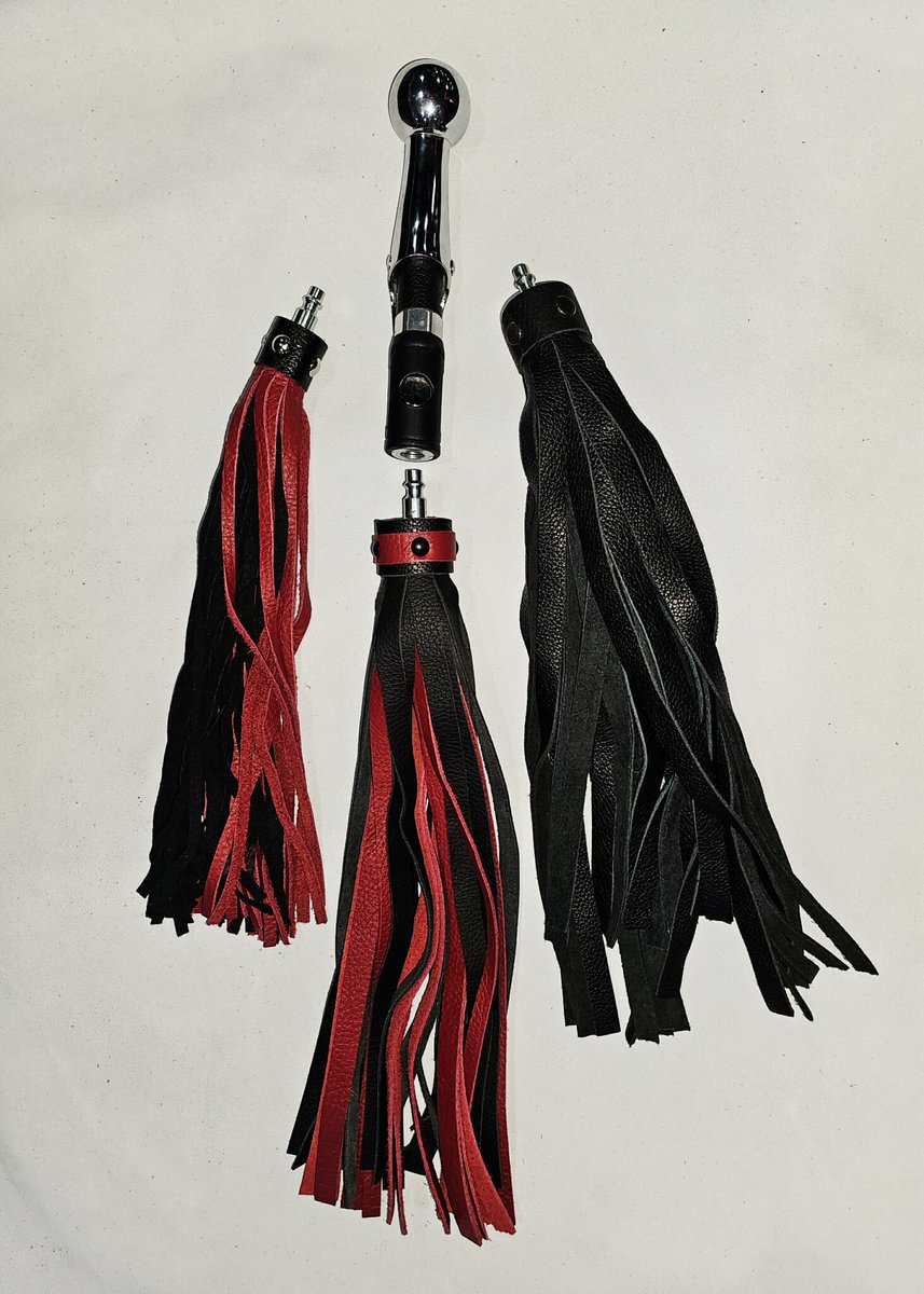 Red Room Accessories tweet media