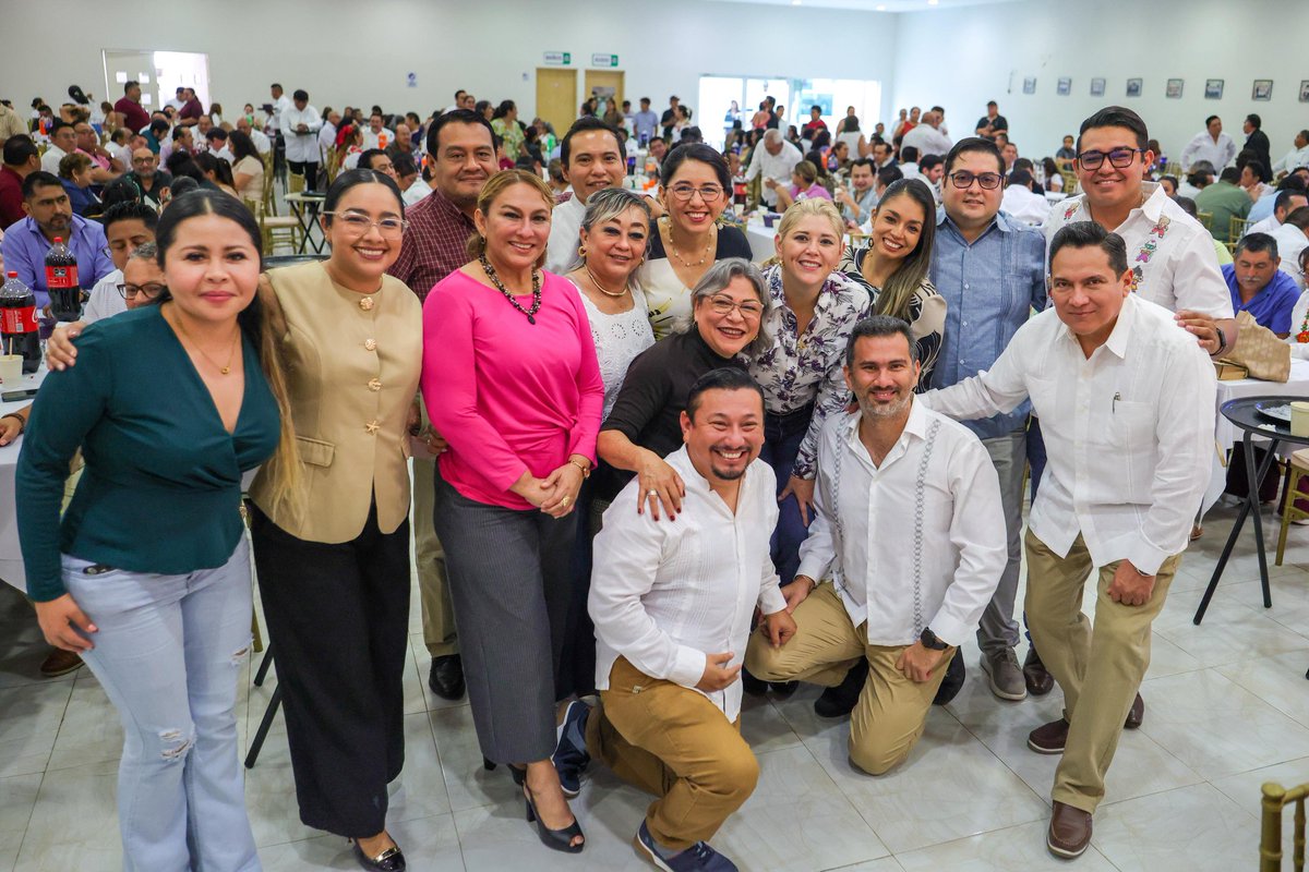 JavierAlamina's tweet photo. Acompañe a la senadora @veronicacamino en posada de la fundacion  Unidos hacia la fortaleza de la #4T apoyando a la Presidenta @Claudiashein y nuestro Gobernador @huachodiazmena @PartidoMorenaMx @MorenaSenadores @DiputadosMorena https://t.co/J3RPK6JqEt