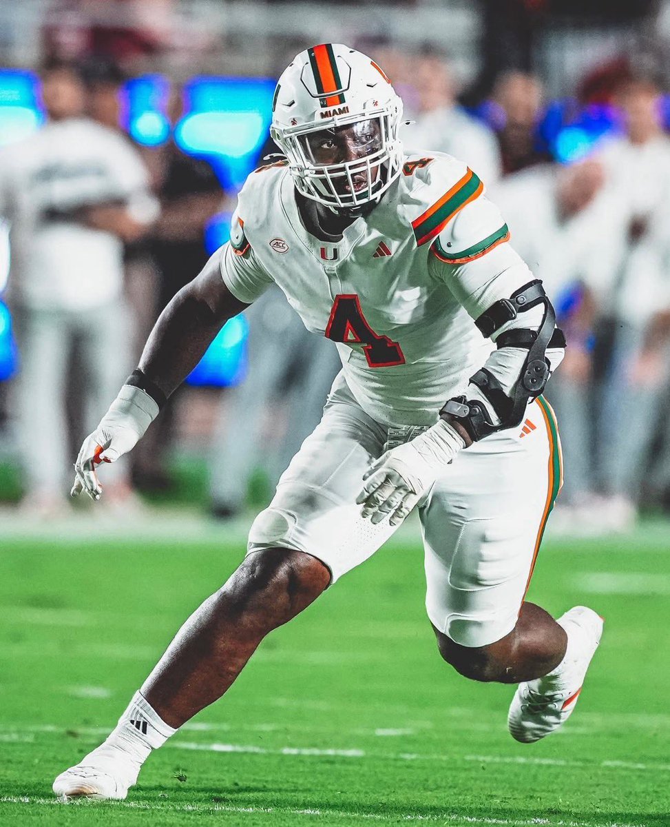 Darts2Leek's tweet photo. Miami DL Rueben Bain Jr today against Texas A&amp;M: 

🙌 5 Total Tackles 
🙌 3.0 Sacks 
🙌 4 Tackles For Loss
🙌 1 Blocked Field Goal https://t.co/MHREMMzEL3