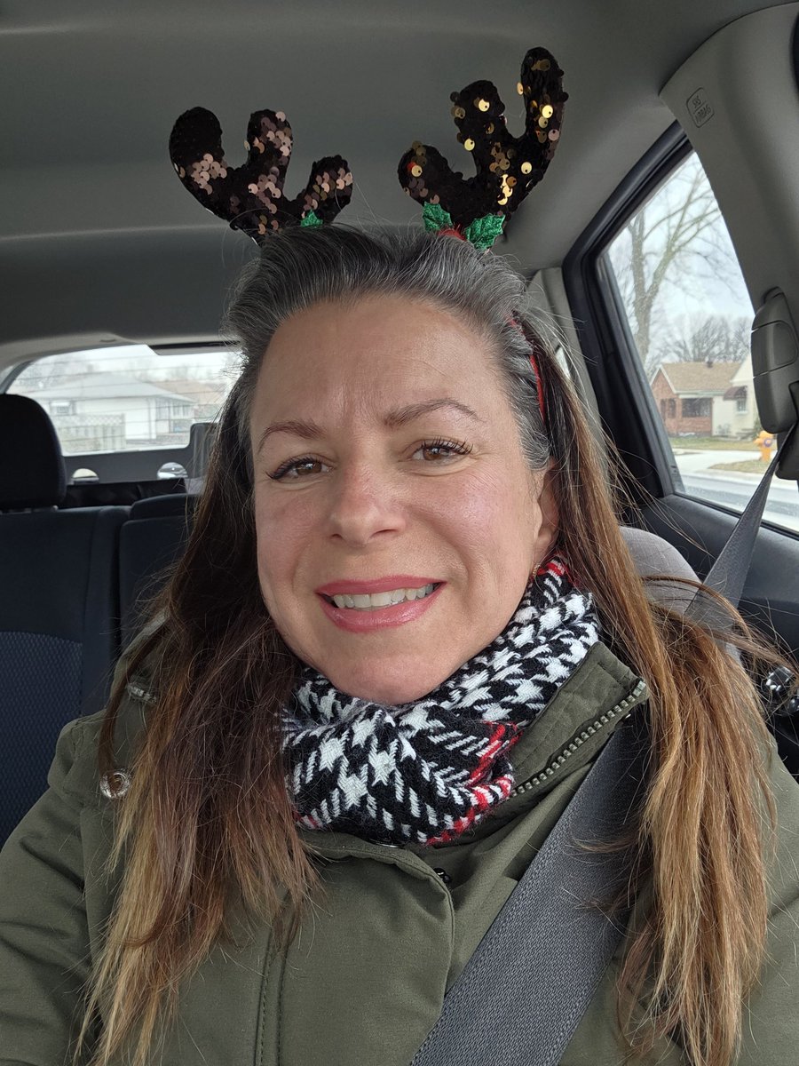 Lisa Drake tweet media