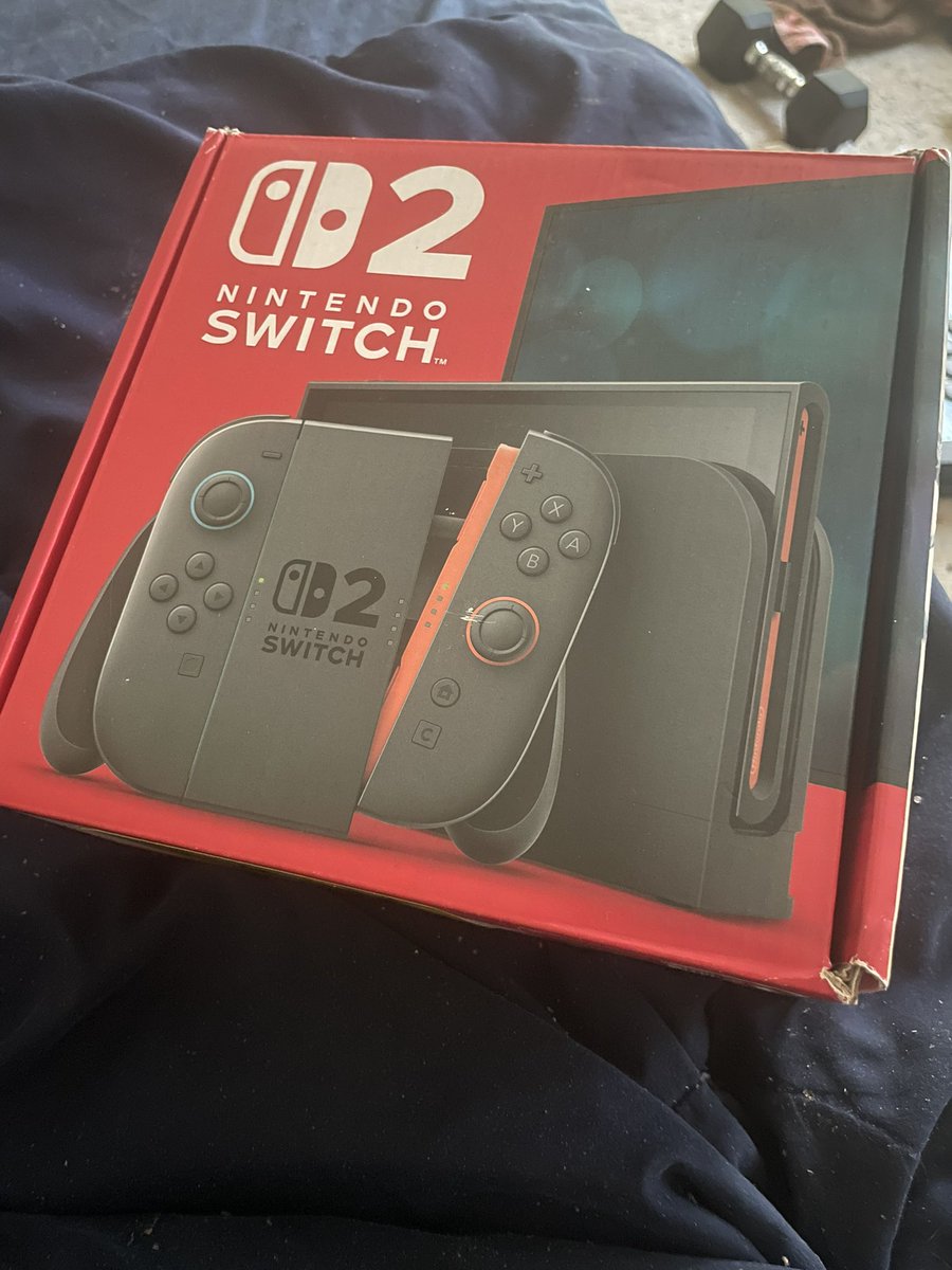 tivstippi's tweet photo. Pops just barged into my room, threw a switch 2 on my bed and said “merry Christmas lil ass boy” and left https://t.co/fbEDXD64gz