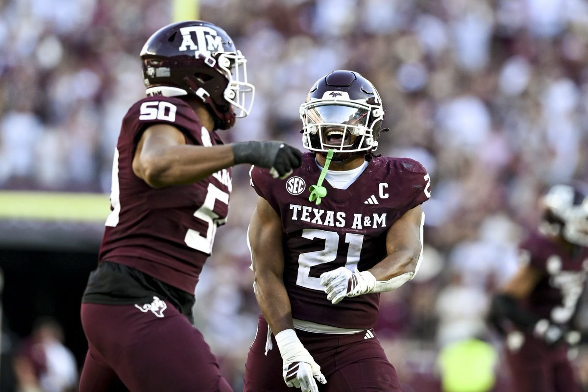 BetMGM's tweet image. Miami vs Texas A&amp;amp;M had: 

• 9 Punts
• 5 Turnovers 
• 4 missed Field Goals
• 1st scoreless half in CFP History 

And it was Absolute Cinema until the end