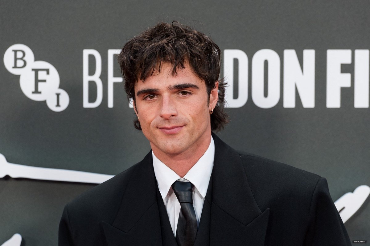 BestJacobElordi's tweet photo. 🏆 Jacob Elordi has been nominated for Best Supporting Actor at the Georgia Film Critics Association Awards for his performance in ‘Frankenstein’ https://t.co/2fxjUlwYVi