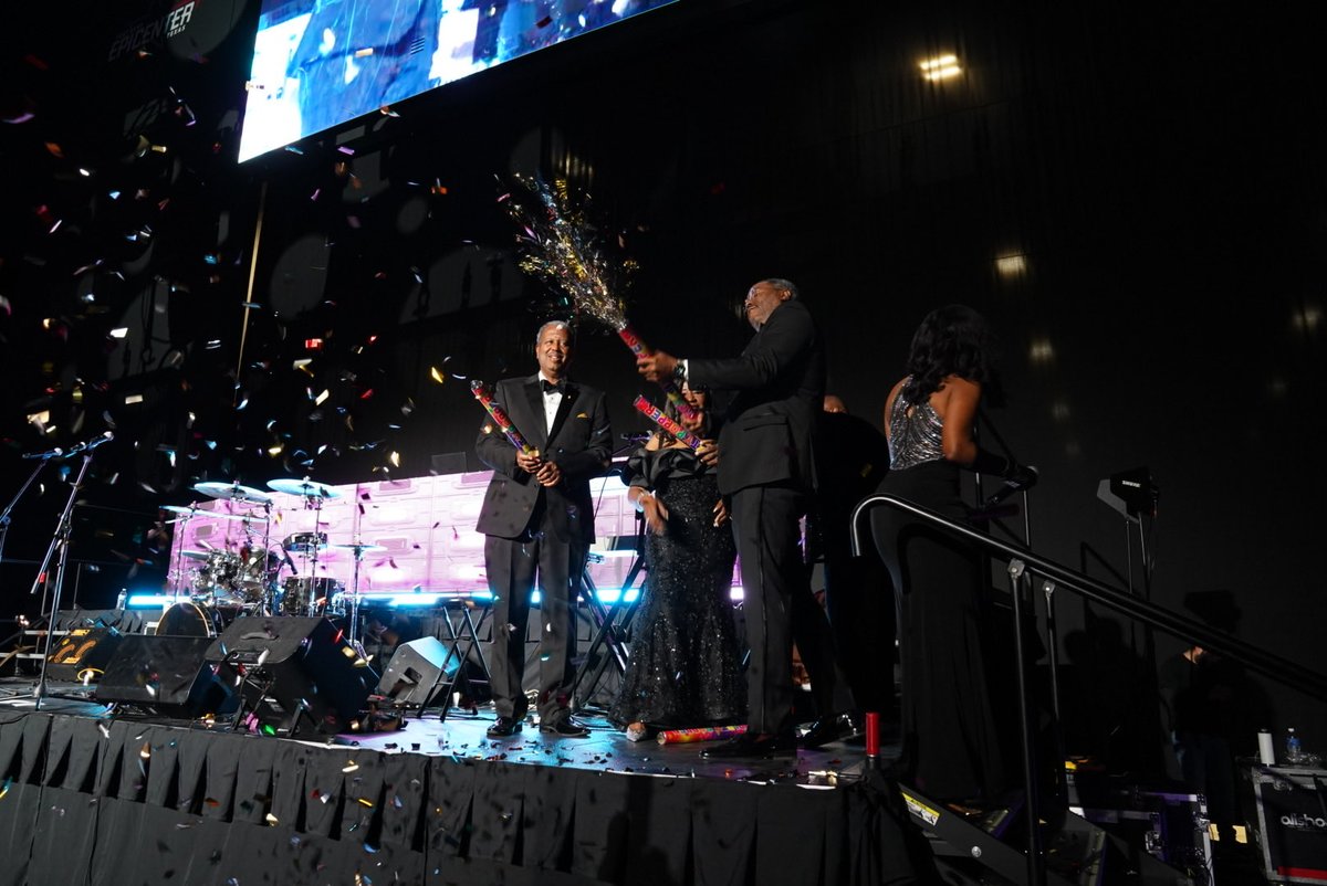 dexterlmccoy's tweet photo. What a night Chelsea and I had at Commissioner Grady Prestage’s Black Tie Affair. This annual event always brings a good time and great community connections. 

#dexterforfortbend #McCoyForJudge #TeamDexter #FortBend #Texas https://t.co/aEBPfvipcS
