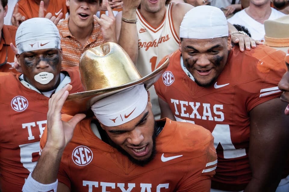 BradKellner_'s tweet photo. Oklahoma is hard to kill? ❌
Best team in A&amp;M history? ❌

Should have asked the ‘Horns. 🤘 https://t.co/HjofbJ05Tq
