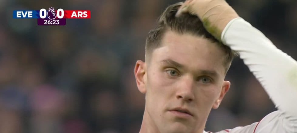 TaylorNjoroge's tweet photo. 📸 - Viktor Gyökeres was NEVER going to miss that penalty after fixing his hair before the kick!
Hairflick Dor belongs to him https://t.co/o2TtBcvFzQ
