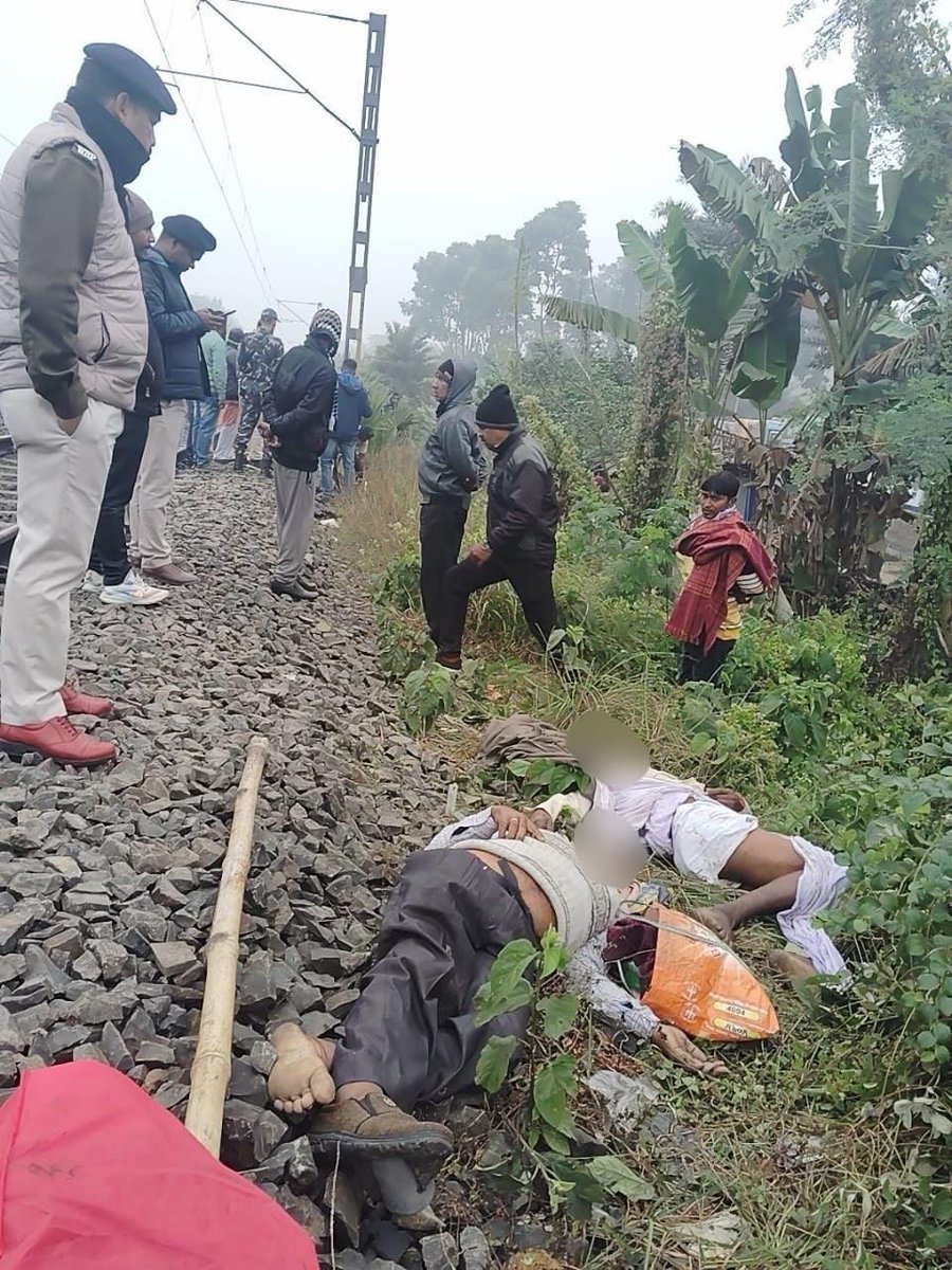 ajitmaity54's tweet photo. Bengal is mourning. BJP is silent.
Four lives lost due to sheer negligence and arrogance.
This exposes BJP’s total disregard for Bengali lives.
Accountability is non-negotiable.
Modi, Shantanu Thakur &amp; Jagannath Sarkar must resign.
#BJPKilledBengali #ModiMustResign https://t.co/8MD6YReXyK