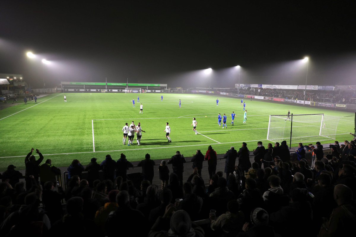 55’ | 1️⃣3️⃣8️⃣7️⃣

It’s good to be home, diolch as always for your support! 

(1-0)