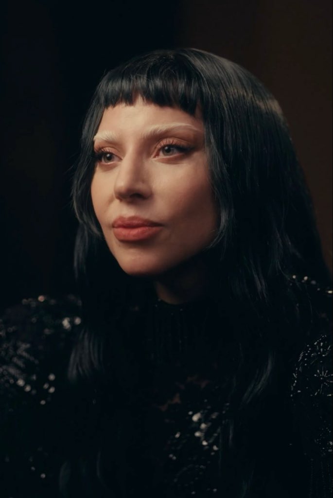 LGTHELOML's tweet image. absolutely obsessed with gaga’s duality