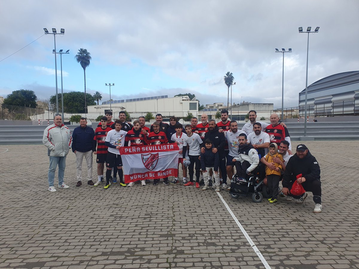 PSNuncaSeRinde's tweet photo. III TORNEO NAVIDAD PEÑA SEVILLISTA NUNCA SE RINDE

Buen día de convivencia vivido con nuestros amigos Peña Sevillista Miguel Herrera Marzo  , agradecer su asistencia para seguir viviendo momentos en sevillistas.

@PSNuncaSeRinde 7
@psloradelrio 4

#PSNuncaSeRinde https://t.co/DkoBnOBjpU