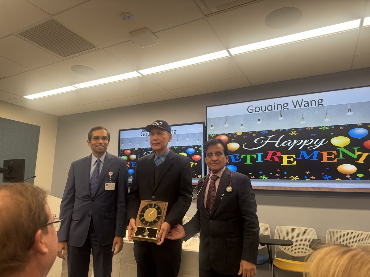 Jcontreras75's tweet image. Terrific retirement celebration for our #Guoquing  Wang after 30 years of keeping our IT!!! Thank you ⁦@DLBHATTMD⁩ #saminsharma #ValentinFuster for the tremendous support ⁦@MountSinaiHeart⁩ 🙏🏼🙏🏼🎉🍀