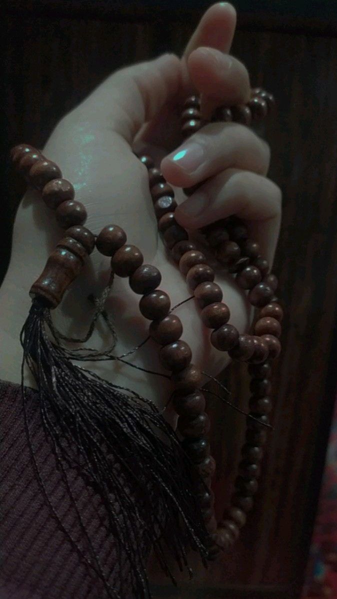 ਜੋ ਸ਼ਾਤ ਹੁੰਦਾ ੳਸ ਚ ਸਬਰ ਵੀ ਹੁੰਦਾ 
ਜਿਸ ਚ ਸਬਰ ਹੁੰਦਾ ਉਹ ਅਦਬ ਵੀ ਕਰਦਾ

ਜੋ ਅਦਬ ਕਰਦਾ ਸਭ ਦਾ ਉਹ ਰਬ ਦਾ ਪਿਆਰਾ ਹੁੰਦਾI