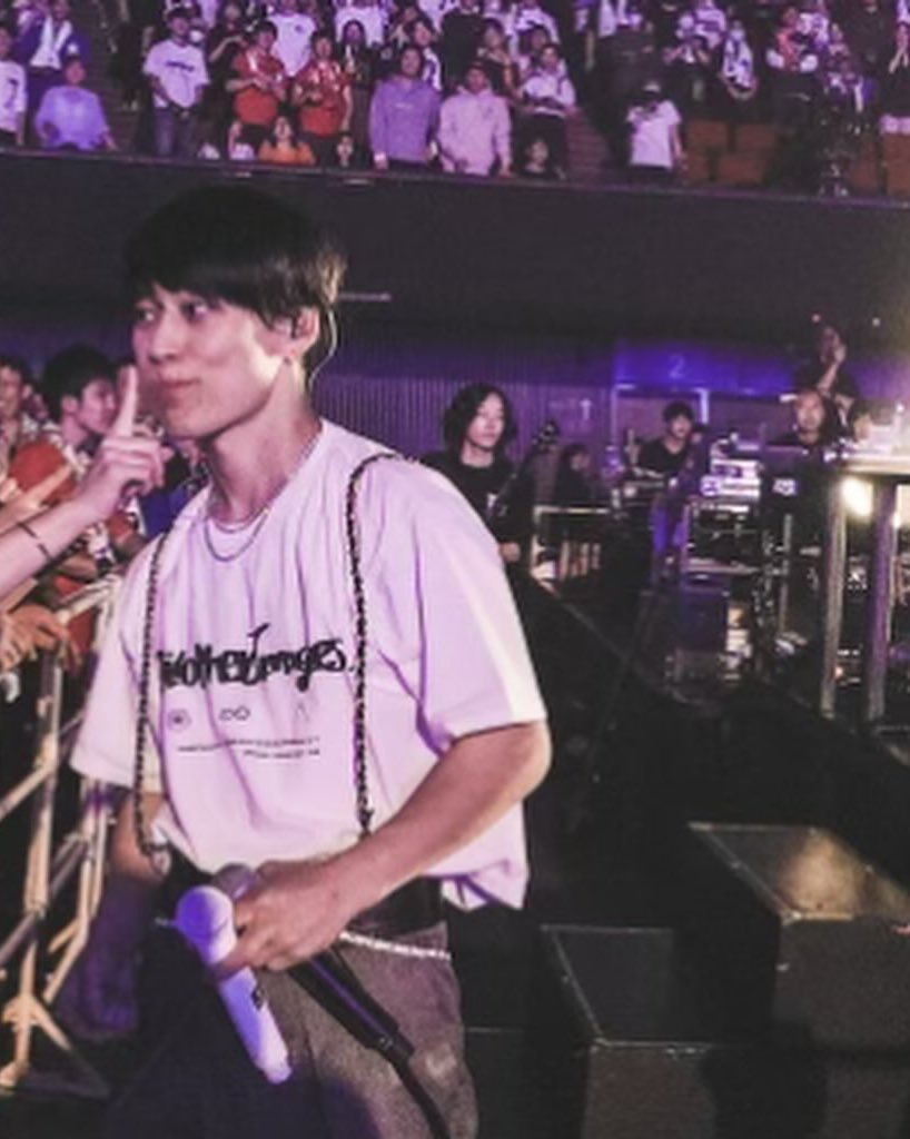 AY24UVER_ORAL's tweet photo. 自分の中で
原点であるUVERworldボーカル
TAKUYA∞さん46歳誕生日おめでとう御座います!
〝誕生日は祝われる人よりも、祝ってくれる人を幸せにする日″
いつもかっこいい生き方や背中を魅せて頂き有難う御座います!
#UVERworld
#TAKUYA∞
#TAKUYA生誕祭
#7thTrigger https://t.co/5pqTkk5poz