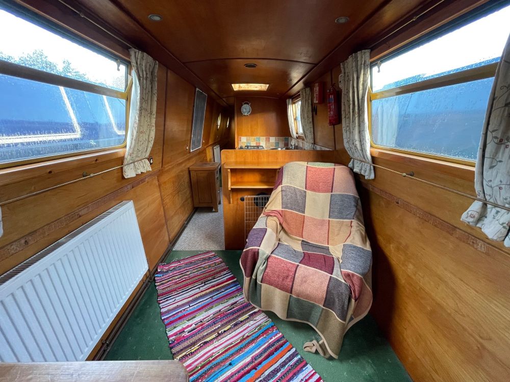 You'll need to be quick to get your hands on Vicky!  abcboatsales.com/boat-sales/vic…   #narrowboat #canalliving #cruisingthecanals