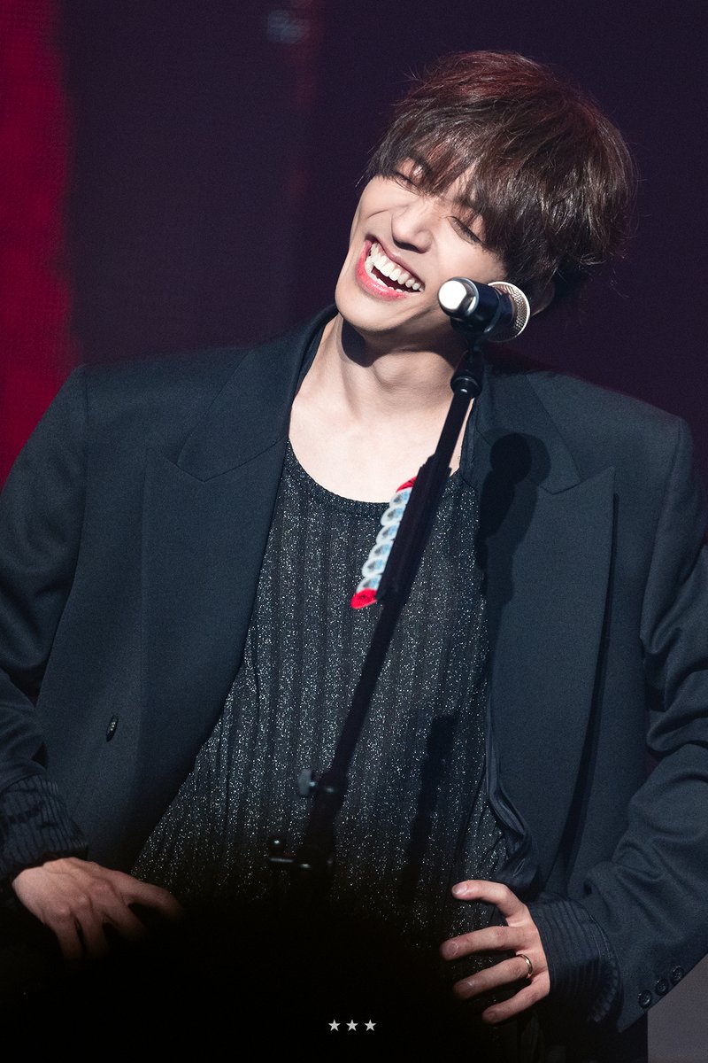 251214
/ ᴜʀᴅɪɴɢᴀʀ 3일차 

┌(˵ ᗒ ᗨ ᗕ ˵)┐

#이승윤 #LEESEUNGYOON