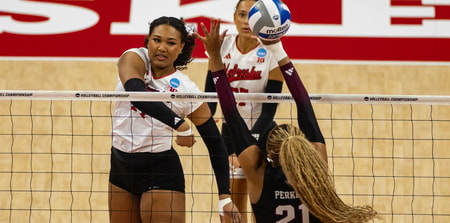 Abby_Barmore's tweet photo. Nebraska volleyball is losing one All-American middle blocker, but could it be reloading with another?

Manaia Ogbechie had a great freshman season with a blindingly bright future.

https://t.co/mD5wLLeoTf https://t.co/abbyTmkGU5