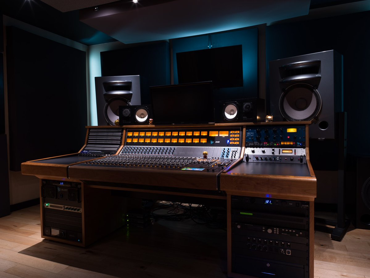 Vintage King (@vintageking) / Posts / X