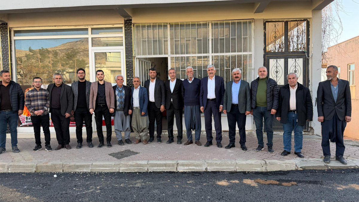 Bugün beldemizi ziyaret ederek bizleri onurlandıran AK Parti Kahta İlçe Başkanımız Sayın Gafar Çelebi’ye, Kahta Belediye Başkanımız Sayın Mehmet Can Hallaç’a, Kahta İlçe Gençlik Kolları Başkanımız Sayın Furkan İnsan’a ve AK Parti Kahta İlçe Yönetim Kurulu üyelerine nazik