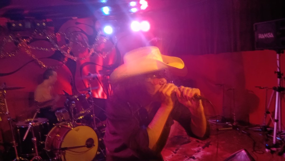 TEXACO LEATHERMAN、本日は3人テキサコ。