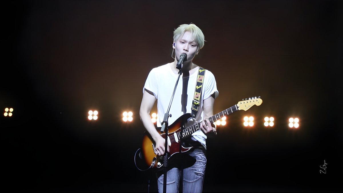 251219 MCND FANCON 2025 SEOUL 

#MINJAE #민재 #SONGMINJAE #송민재 #MCND #엠씨엔디