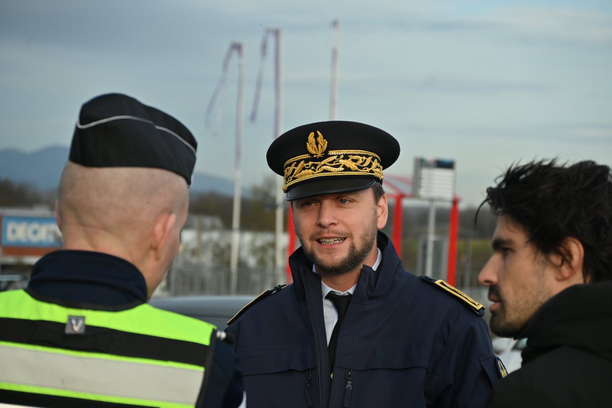 Image de Préfet du Territoire de Belfort - 🎄 Fêtes de fin d’année : sécurité renforcée dans le Territoire de Belfort

À l’approche des fêtes, 