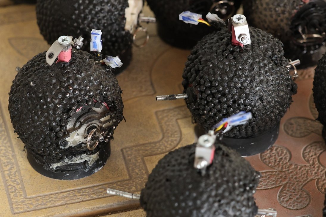 QalaatAlMudiq's tweet image. #Syria: the IEDs are homemade and contain fragmentation balls.