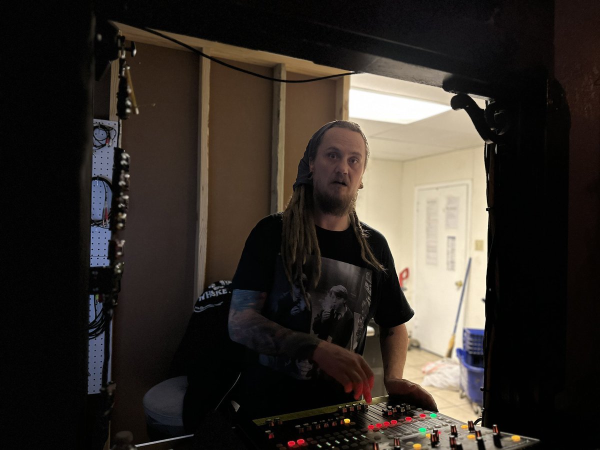 Silvertonguedevil tweet media