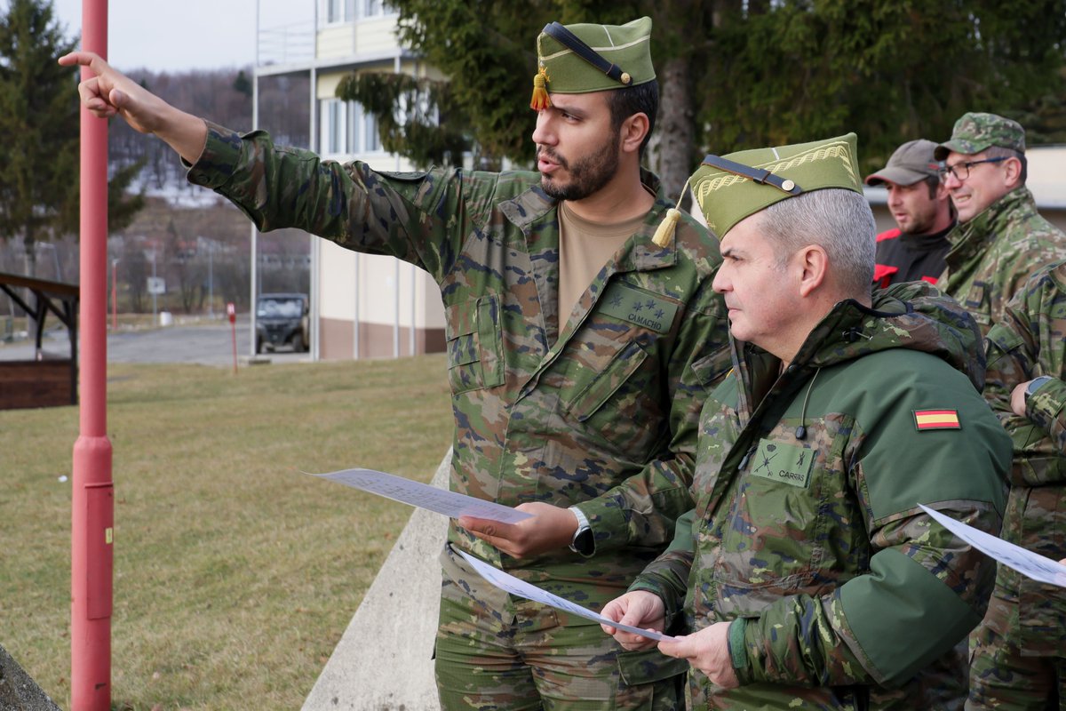 NATOTFSlovakia's tweet photo. 🇪🇸Following the assumption of leadership of the mission, the Commander of the
Spanish Legion Brigade visited Spanish troops deployed with the MN BDE TF SVK,
reaffirming Spain’s commitment to Slovakia and NATO collective defence.🇸🇰 #wearnato #NATO #strongertogether https://t.co/ICLJ4a5W5g