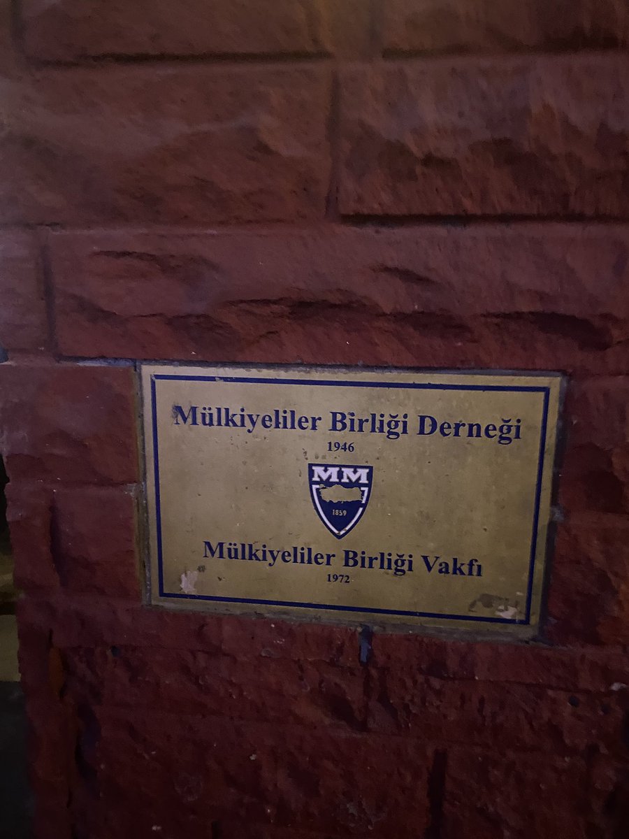 ac kapiyi <a href="/kadikoyenjoyer/">pelinsu</a>