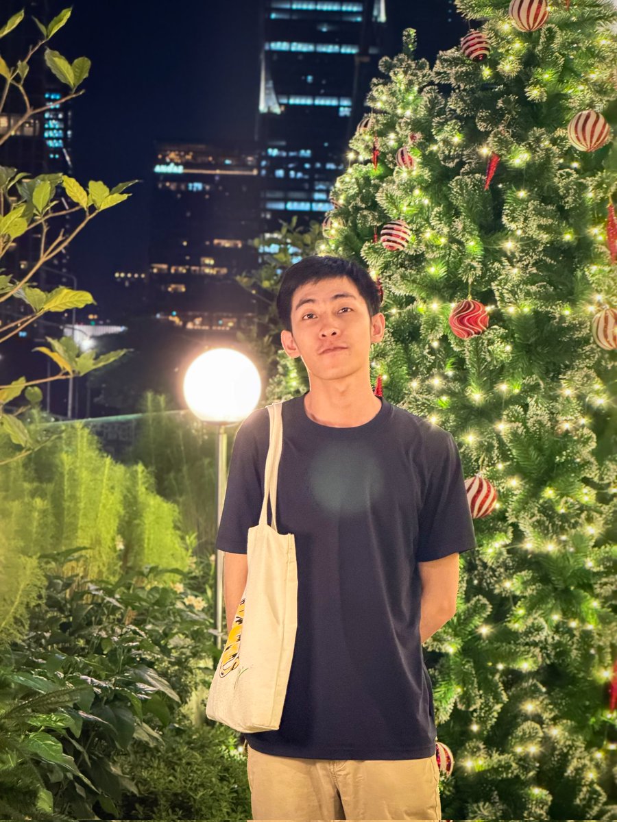 賴•™ tweet media