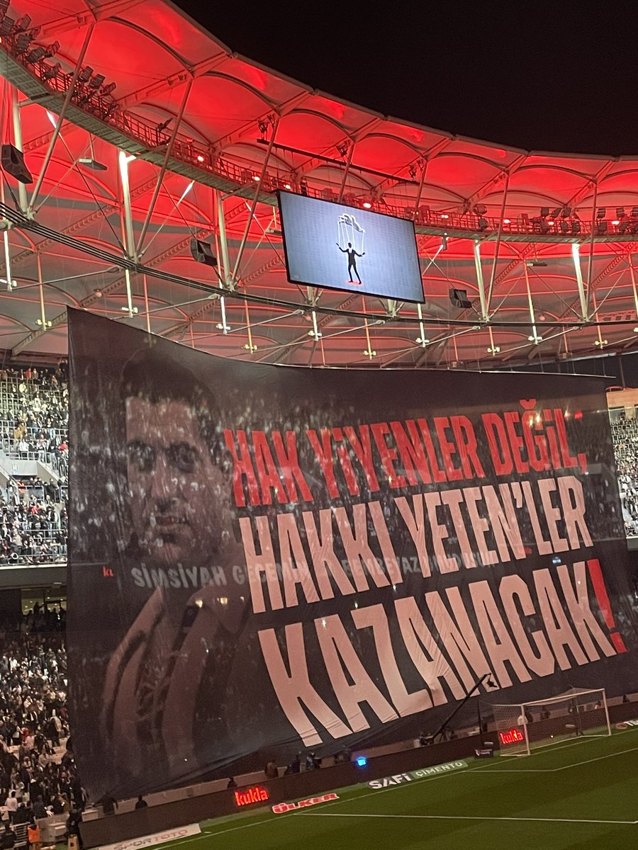 no context beşiktaş (@nocontextjk) on Twitter photo 