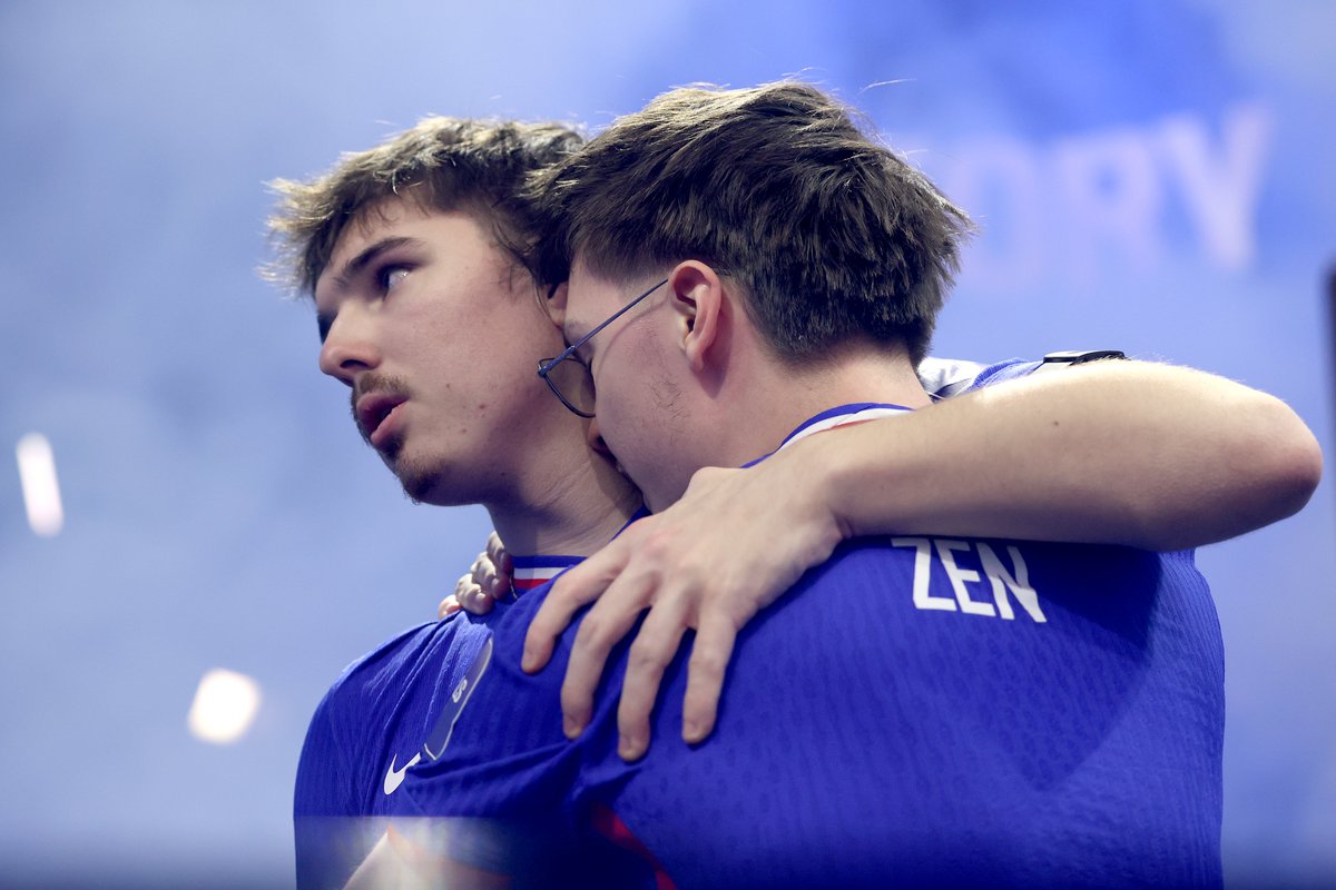 RocketBaguette's tweet image. Deux frères.
Deux fauves.