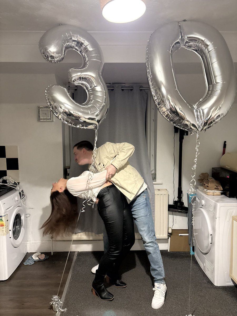LP1886's tweet image. Happy 30th (it’s actually Tuesday but celebrating today and Tuesday cos she’s a woman) to my darling lover, the woman that’s sorted me right out, she deserves it all.