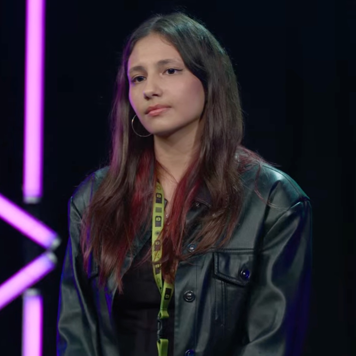 manipink_'s tweet image. bu kızın vokali için bile bakalım çeşitli şarkılar gelince becerebilecek misin diye yorum yapıyorsanız dansçıları yerden yere vurun yani ben olsam ben de eleneceğimi düşünürdüm motivasyon sıfır bırakıyorlar