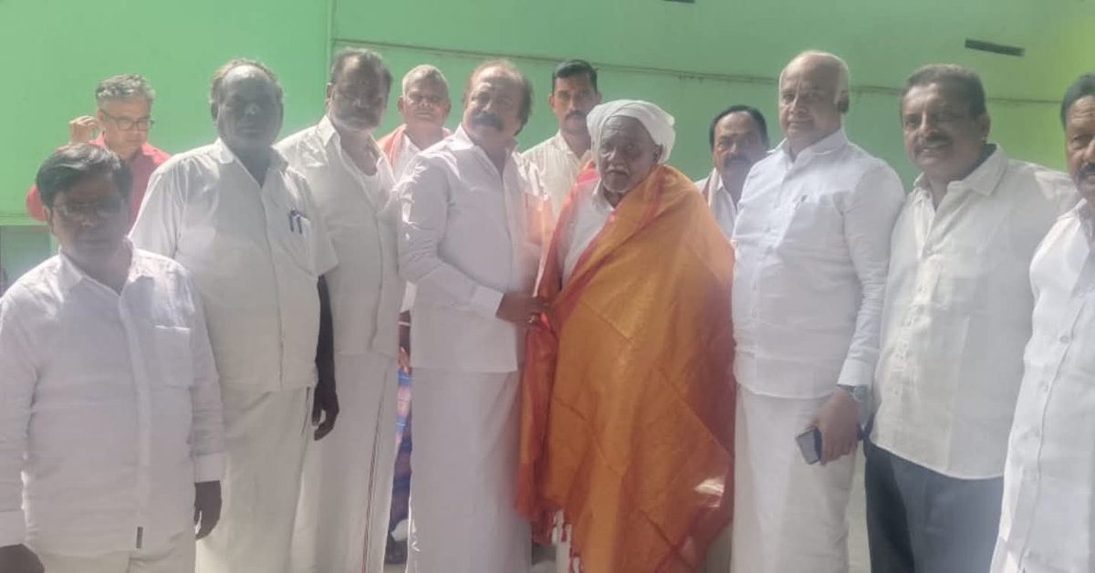 Our parliament member Thiru #gopinathmp ji honoured our Sinior Congress leader and Workers of nagajonajahalli Village of our Constituency
<a href="/INCIndia/">Congress</a> <a href="/INCTamilNadu/">Tamil Nadu Congress Committee</a> <a href="/kharge/">Mallikarjun Kharge</a> <a href="/RahulGandhi/">Rahul Gandhi</a> <a href="/priyankagandhi/">Priyanka Gandhi Vadra</a> <a href="/ShayarImran/">Imran Pratapgarhi</a> <a href="/kcvenugopalmp/">K C Venugopal</a> <a href="/AhmerIslam_/">NajmulIslam Ahmer</a>