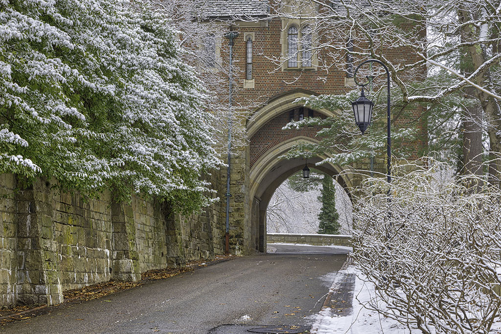 RothGalleries's tweet image. Wellesley College in Massachusetts after the latest snowstorm. Photography fine art prints and lifestyle gift ideas at ExploringTheLight.com #wellesley #wellesleyma #Massachusetts #wellesleycollege