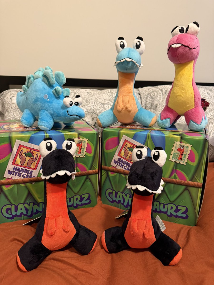 Just got <a href="/The_CrimsonClan/">The Crimson Clan🩸</a> <a href="/Claynosaurz/">Claynosaurz</a> plushie. One of my fave plushies yet. As expected, the quality is great. But what always stands out to me is the experience around it - the packaging, the presentation, the details. That level of intention matters.