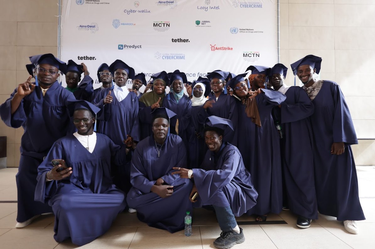 paoloardoino's tweet image. Proud to have supported, alongside the Senegalese government and UNODC, a 3-month program backing 6 youth-led cybersecurity projects in Senegal.

Live pitches, prizes, and graduation in Dakar last Thursday.

Supporting the next generation of cyber talent across Africa ❤️