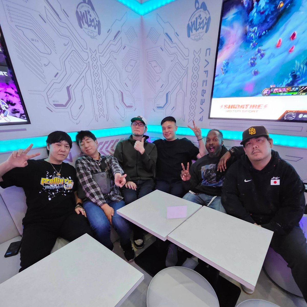 Went to <a href="/soushihan_ksk/">総師範KSK｜LaVISION。</a>’s <a href="/legevi_ecafe/">れじぇび🩵池袋東口🐰🩷ゲームコンセプトcafe＆bar🎮</a> to celebrate <a href="/amh_cos/">天羽 咲🍎🎮あまは さき</a>’ birthday! First time visiting with friends.

🎉 お誕生日おめでとう！お疲れ様です！