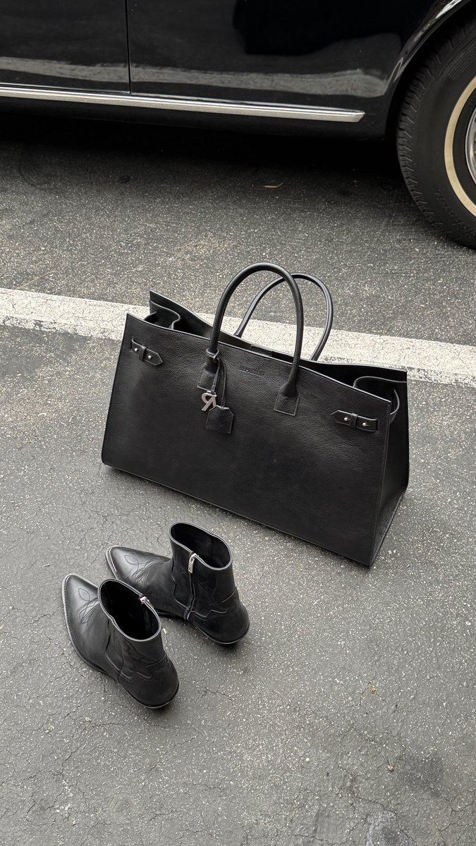 geoheaton's tweet image. @ work